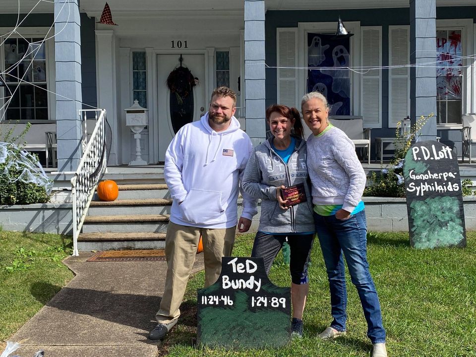 Ravenswood Embraces Halloween Ravenswood West Virginia